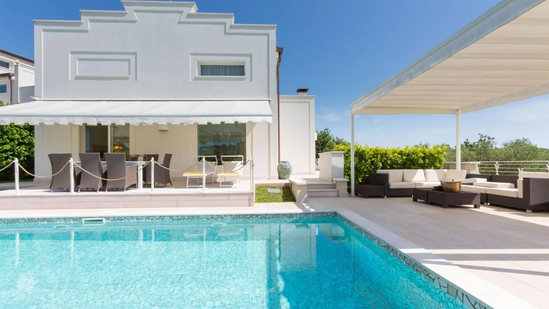 Villa Surya 8&2, Emma Villas Santa Maria di Scacciano